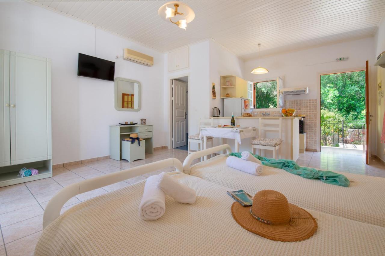Lákka Livadi Studios With Pool מראה חיצוני תמונה